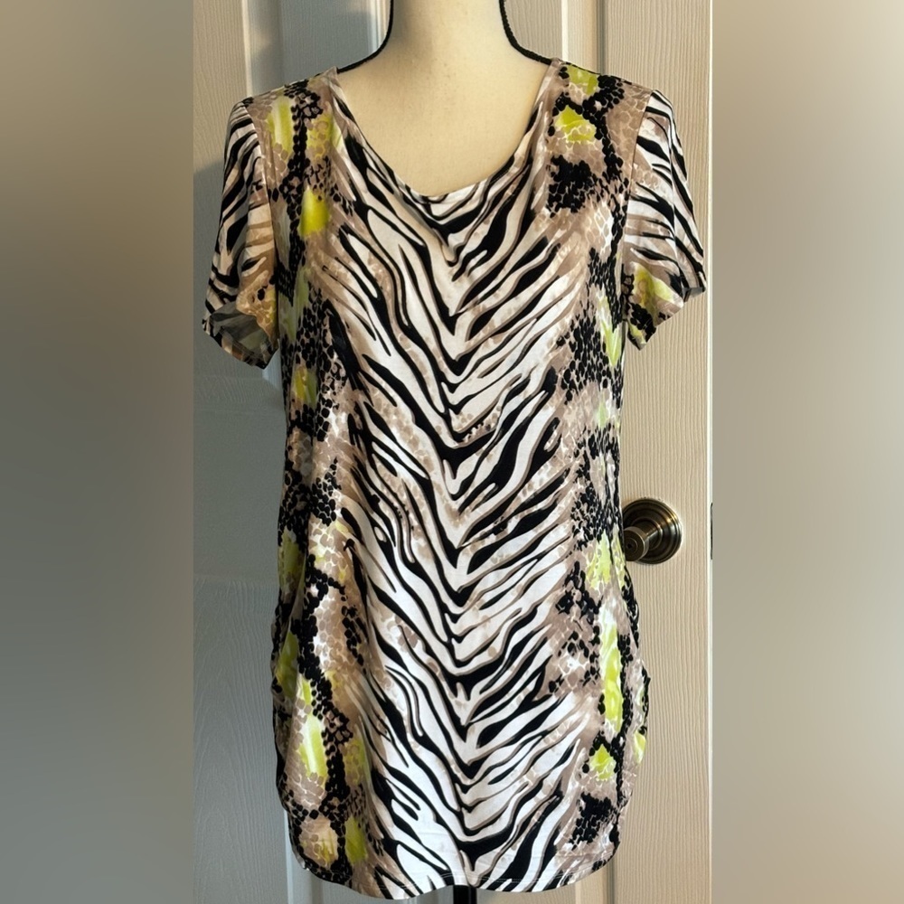 Dana Buckman SS Animal Print Tunic Colors of Black, Brown Green White. EUC Sz XL